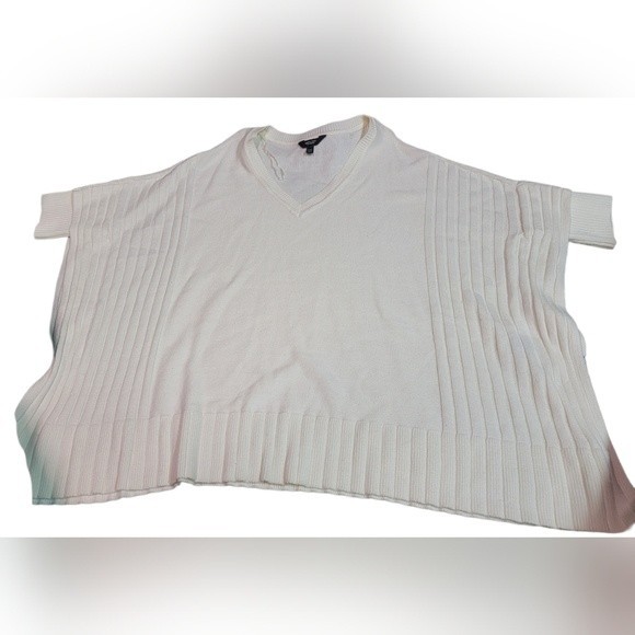 Simply Vera Women's Pullover Oversized Drape Style Sweater Size L-XL NWT - Picture 1 of 3